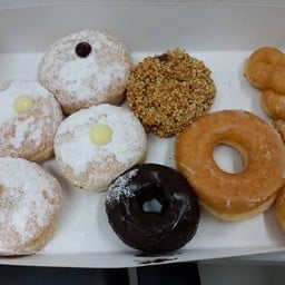Mister Donut เซ็นทรัล วงศ์สว่าง ชั้น 1
