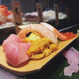 Uohgashi Nihonichi Sushi Standing Shimbashi