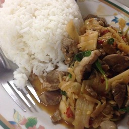 เครื่องในไก่ผัดหน่อไม้ดอง ❤️