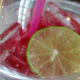 แดงมะนาวโซดาTriple A Coffee