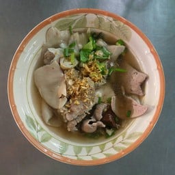 เกาเหลาเลือดหมูลุงเฉลิม