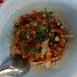 เทียบกับช้อน นางให้เยอะนะ