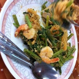 ราดหน้ายอดผักเอ็มไพร์ ตลาดพันล้าน