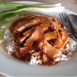 นครปฐมโภชนา ข้าวหมูแดง