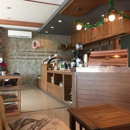 บรรยากาศร้านเรียบง่าย อบอุ่น