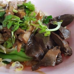 เป็ดพะโล้นายต๋อย ลำลูกกา