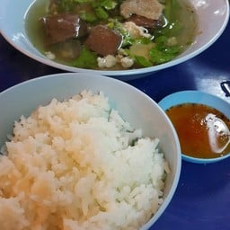 เชลชวนชิม ข้าวขาหมู ต้มเลือดหมู