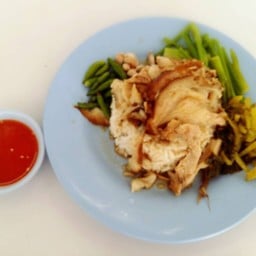 ข้าวขาหมู ปตท.