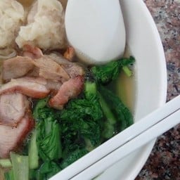 บะหมี่เกี๊ยวกุ้งหมูแดง - น้ำ