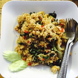 กระเพราข้าวคลุกหมูสับ ...จัดว่าเด็ด ! 👌