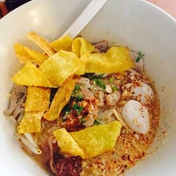 เส้นเล็กต้มยำ 