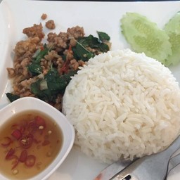 กระเพราหมู