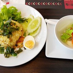 Set ข้าวผัดแกงเขียวหวานไก่ + แกงจืดผัดกาดขาวเต้าหู้