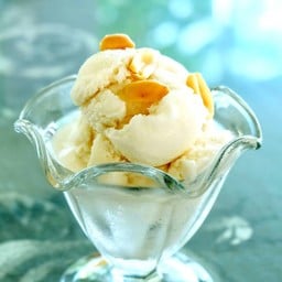 ไอศกรีมกะทิ [55.-] 