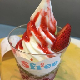 พาเฟ่ต์สตอเบอร์รี่