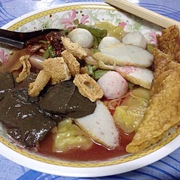 ก๋วยเตี๋ยวหมู บะหมี่เกี๊ยว (ซอยวัดสน)