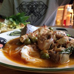 ขนมจีนน้ำยาไก่