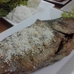 เมี่ยงปลาเผา 180 บาท