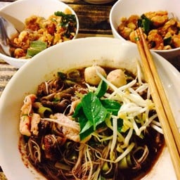 ก๋วยเตี๋ยวเรือวาริน