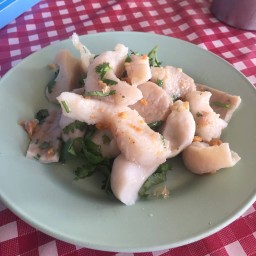 ถนอมศรีก๋วยเตี๋ยวปลา