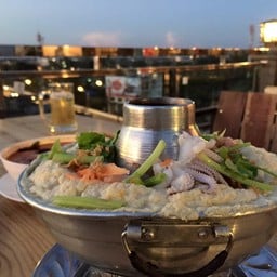 ไข่ตุ๋นหม้อไฟทะเล (150.-)