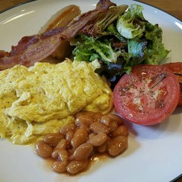 American Breakfast ฿250