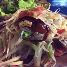 ร้านลาบร้อยเอ็ด