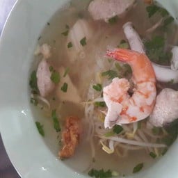 เส้นเล็กต้มจืดทะเล