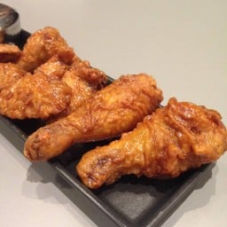 กรอบบ