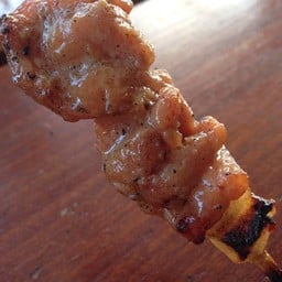 ข้าวเหนียวหมูปิ้ง หลังรพศ.เชียงราย