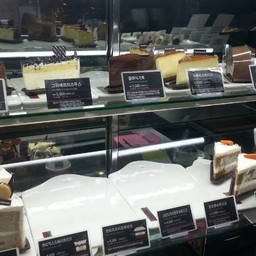 เค้กในตู้