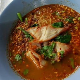 ชายสี่บะหมี่เกี๊ยว ตลาดเจ้าพรหม