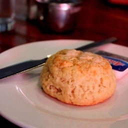 joma สาขาธาตุหลวง