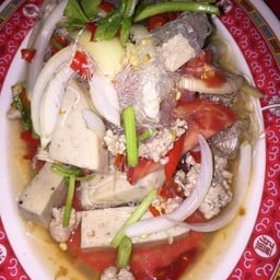 ตุ้ม อาหารอีสานครัวกันเอง