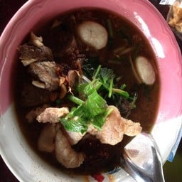 ก๋วยเตี๋ยวเรือผักหวาน ต้มเลือดหมู เกาเหลาปลา
