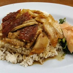 ข้าวเป็ดย่าง หมูกรอบ
