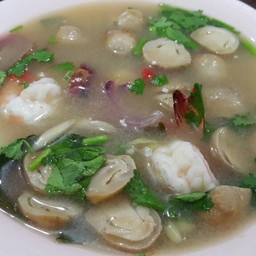ต้มยำกุ้งน้ำใส (100.-)