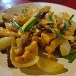 ไก่ผัดเม็ดมะม่วง