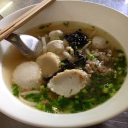 ก๋วยเตี๋ยวลูกชิ้นปลานายมิ้งค์