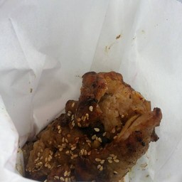 ปีกไก่ยัดไส้ข้าวเหนียว