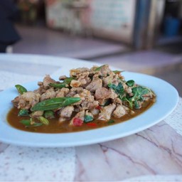 ผัดกระเพราหมูหมัก