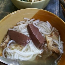 ขนมเส้นถ้วยละ10บาท 