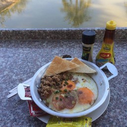 เหยาะแม็กกี้หน่อย โรยพริกไทยนิดนึง