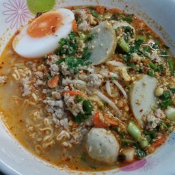 มาม่าต้มยำไข่