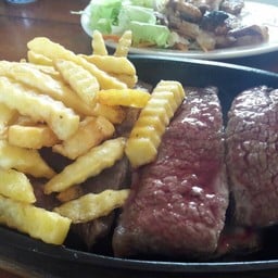 สเต็กเนื้อ
