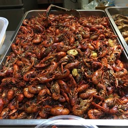 กุ้งตัวเล็กหัวแข็ง  นี่ก็มีชื่อทางตอนใต้ของจีน  แต่แกะแล้วเจ็บนิ้วสุดๆ