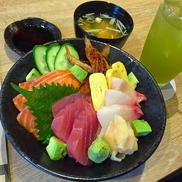 ชุดข้าวหน้าปลารวม 390 บาท