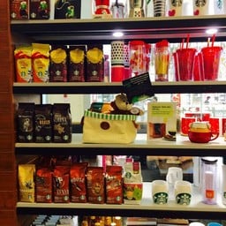 สินค้าปีลิง&วาเลนไทน์ยังมีจ้า @ Starbucks Siam Paragon 1 St