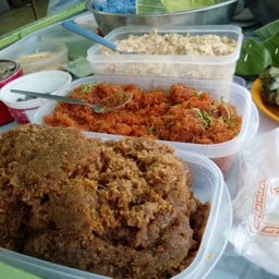 มะพร้าว กุ้ง และปลา 