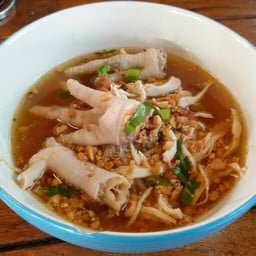 ก๋วยเตี๋ยวไก่ฉีกคลองท่อ "สูตรไม่ต้องปรุง"